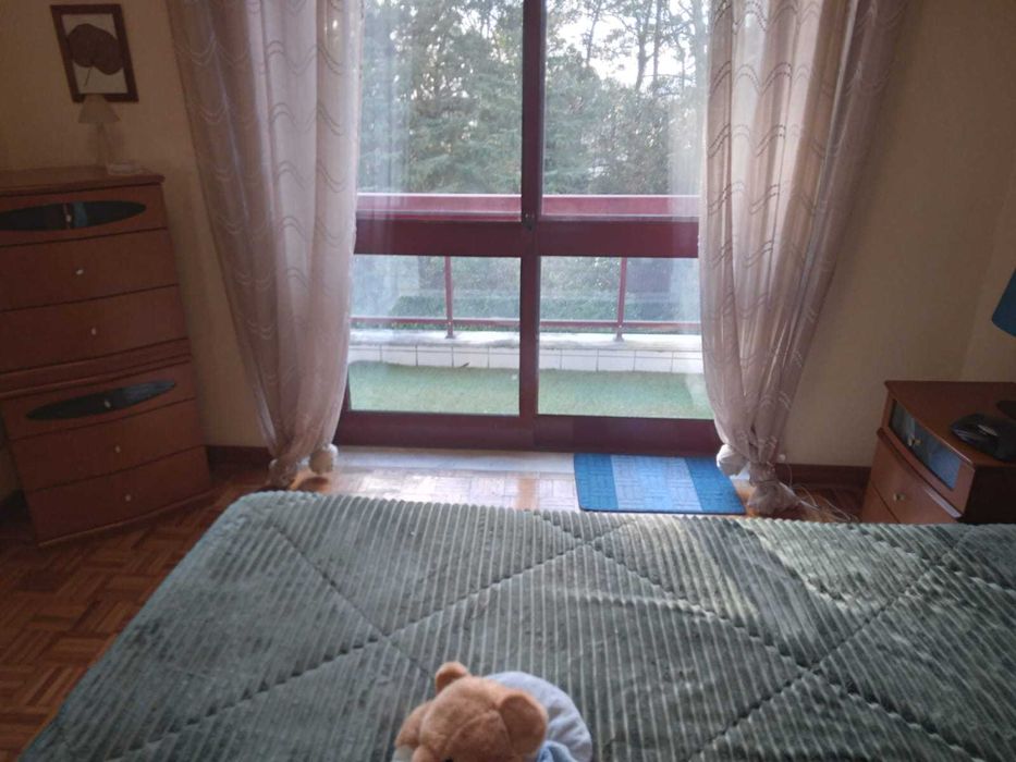 Aluga-se  T2+1.    St Ovídio