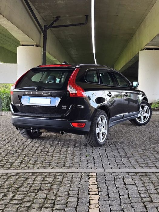 Volvo XC 60 2.4D AWD Aut. Summum