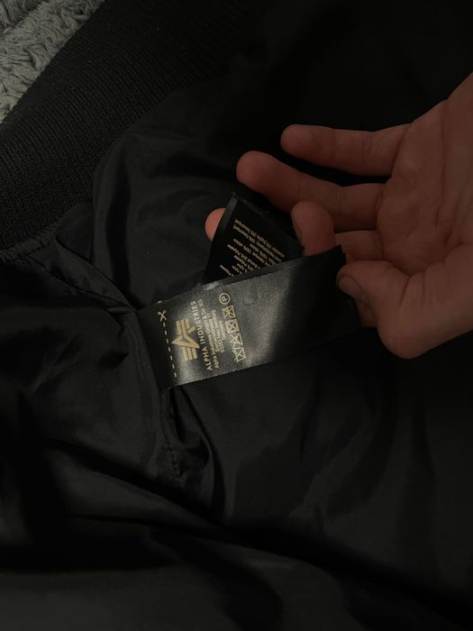 Пуховик Alpha Industries бомбер