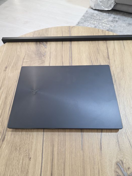 ASUS Zenbook Pro 14 Duo OLED (UX8402V) i9 / RTX – Para Peças ou Reparação