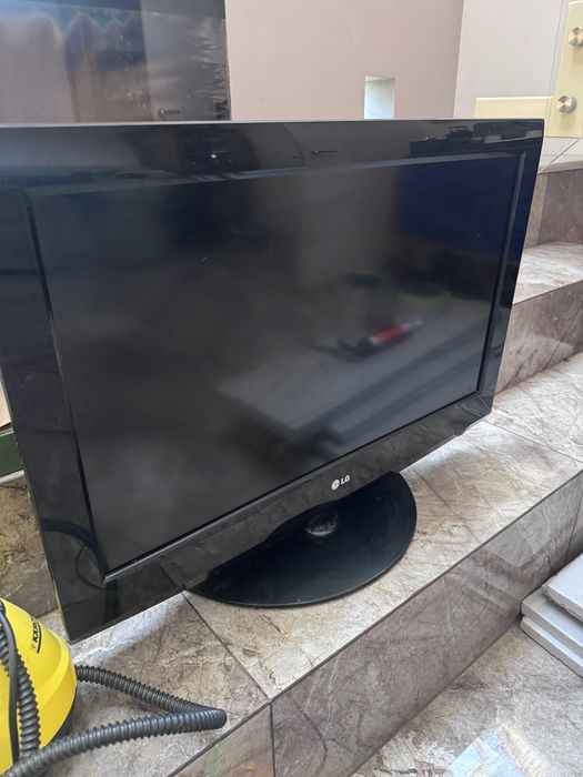 Телевізор LG 32LF2510 32" робочий, HDMI