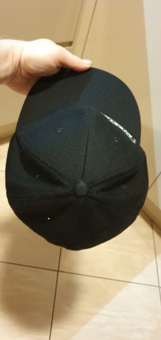 Czapka z daszkiem kolor czarny rozmiar L/XL stan bardzo dobry