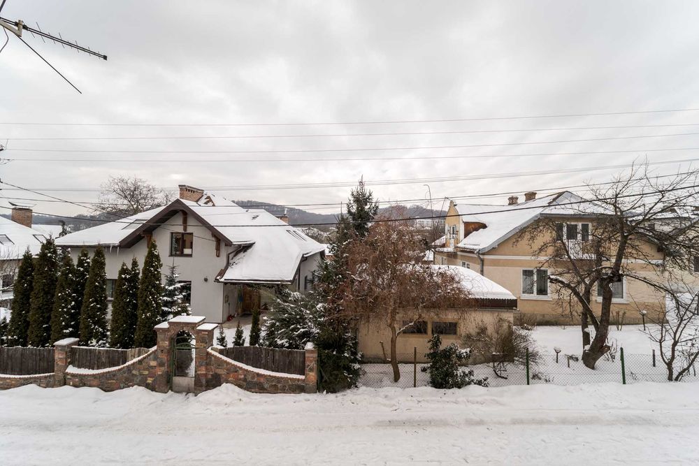 Продаж квартири  м Винники