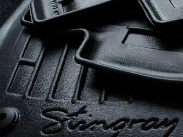 Резиновые и полиуретановые ковры салона и багажника Stingray