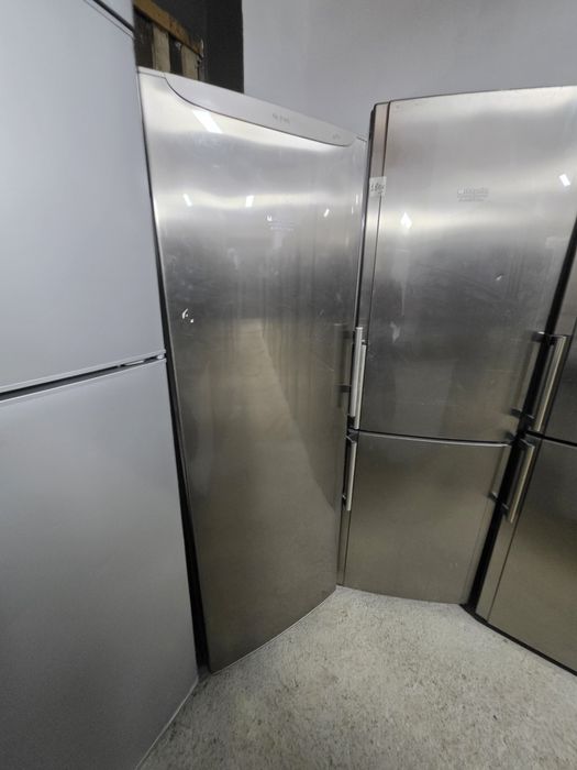 Arca vertical Ariston Hotpoint