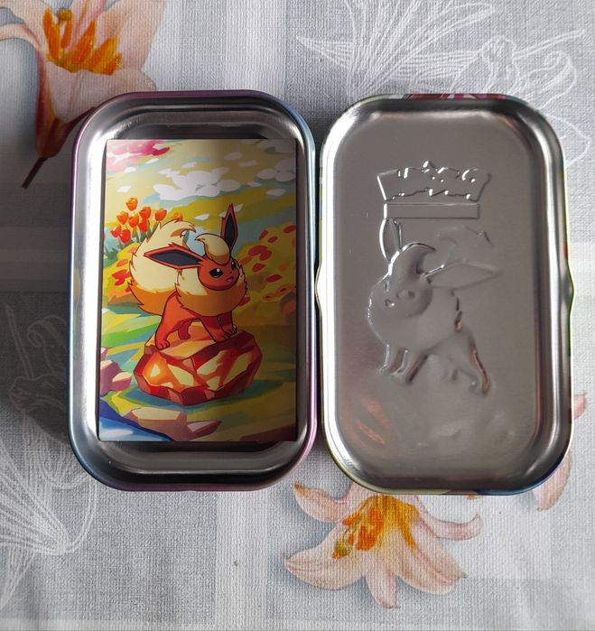 Caixa Metálica Pokémon Flareon