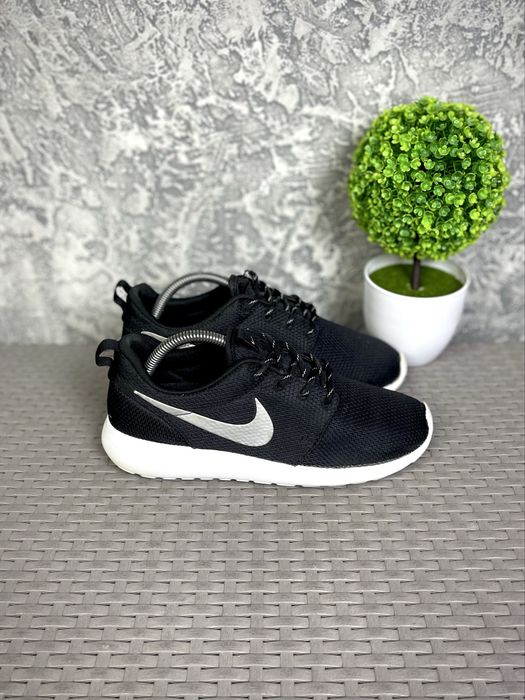 Nike Roshe Run кроссовки 38 размер спортивные черные
