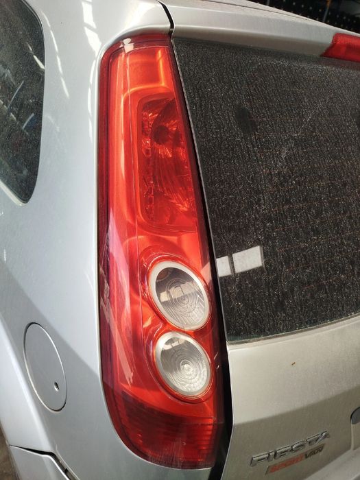 Farolim esquerdo FORD Fiesta V (JH_, JD_)