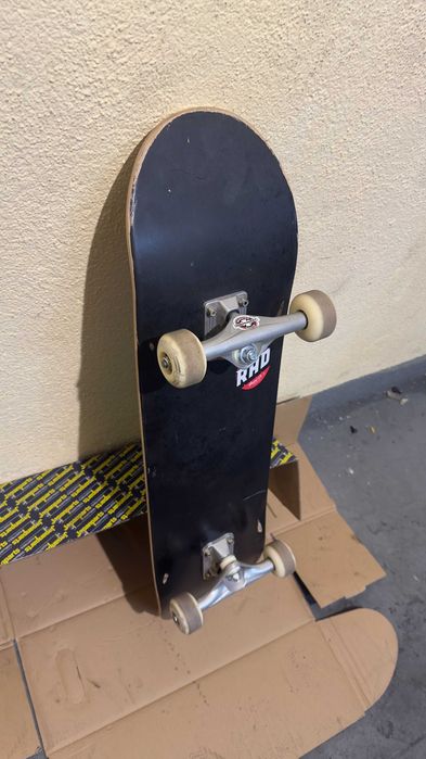 Skate quase novo, apenas 2 usos, otimas pecas