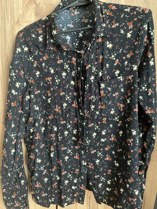 Koszula z dlugim rękawem w kwiatki