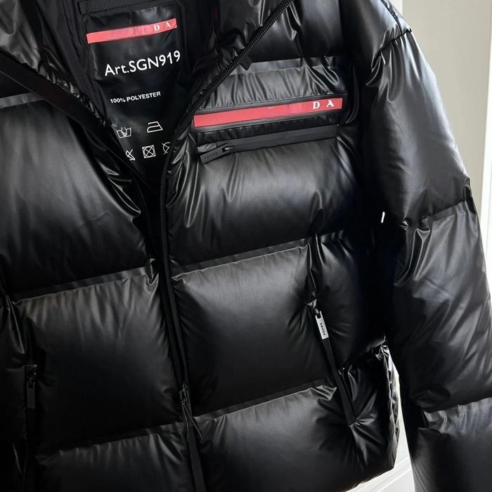 Куртка пуховик Prada ЧИТАТИ ОПИС