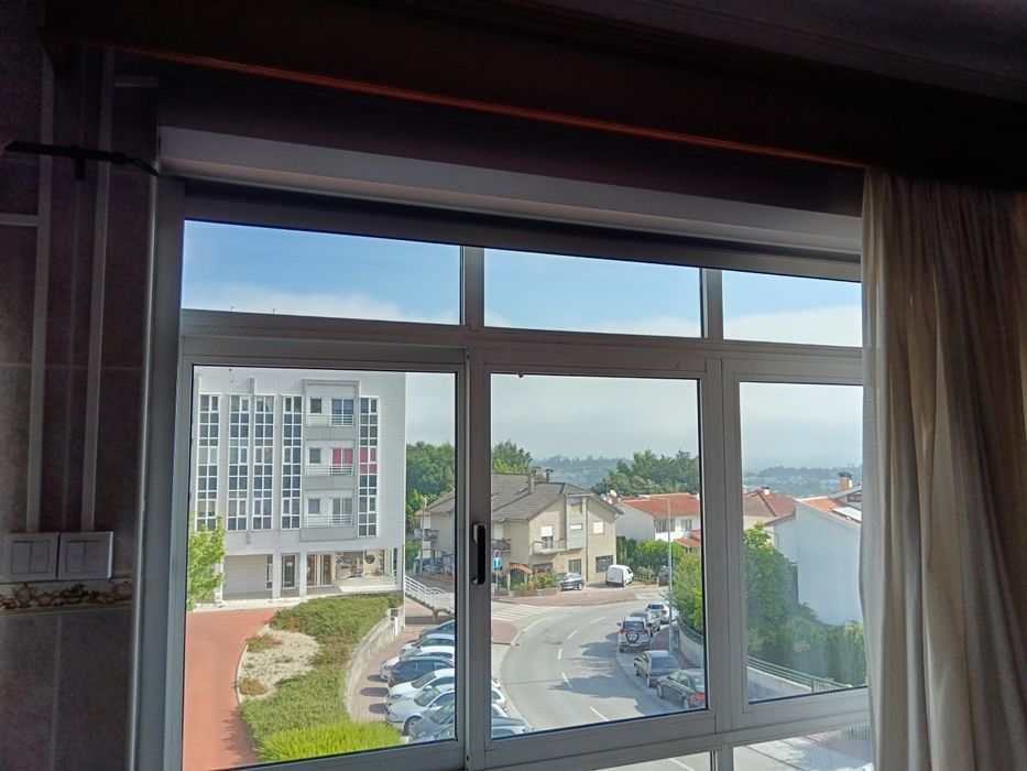 Vendo Apartamento T3 no Centro da Cidade de Mangualde  com muito luminosidade, acolhedor.