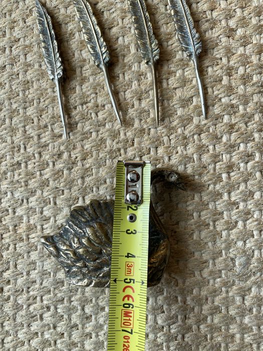 Cisne com plumas para cocktail em metal vintage