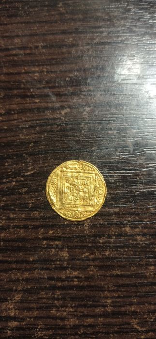 Золотая монета старинная