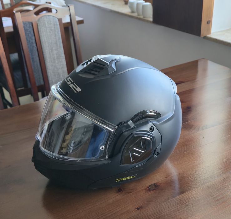 Kask szczękowy LS2 ADVANT