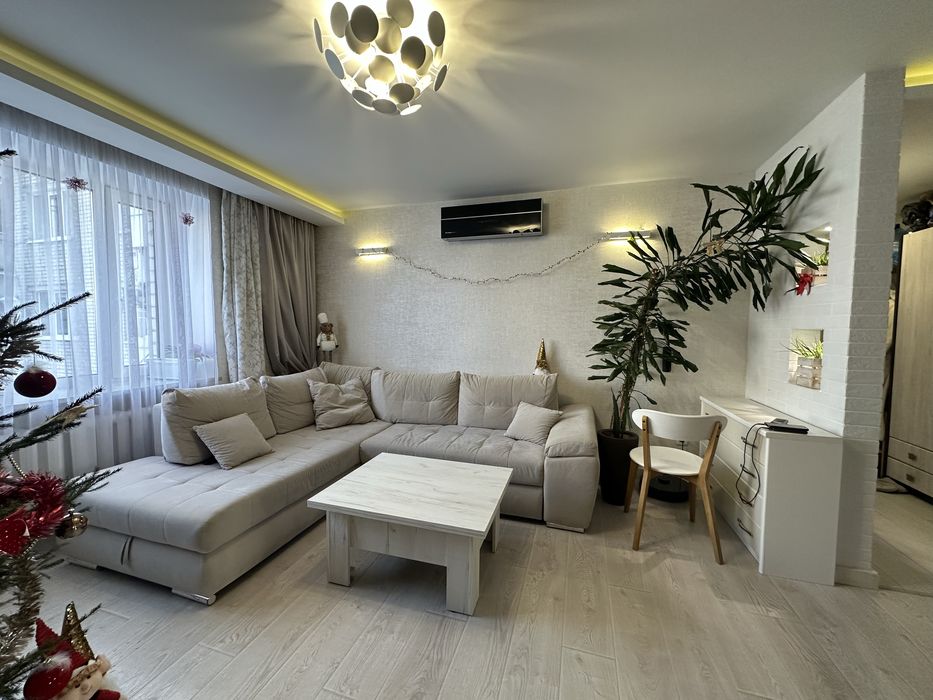 Продам затишну 4-кімнатну квартиру з якісним ремонтом