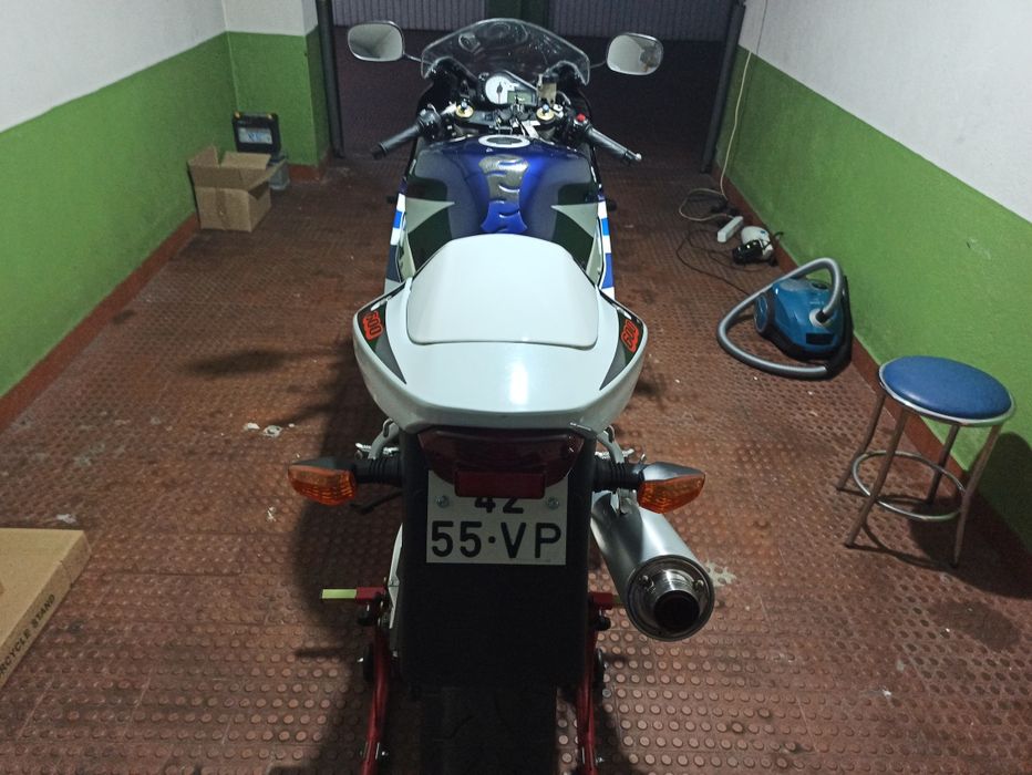 Suzuki GSXR  k3  2003