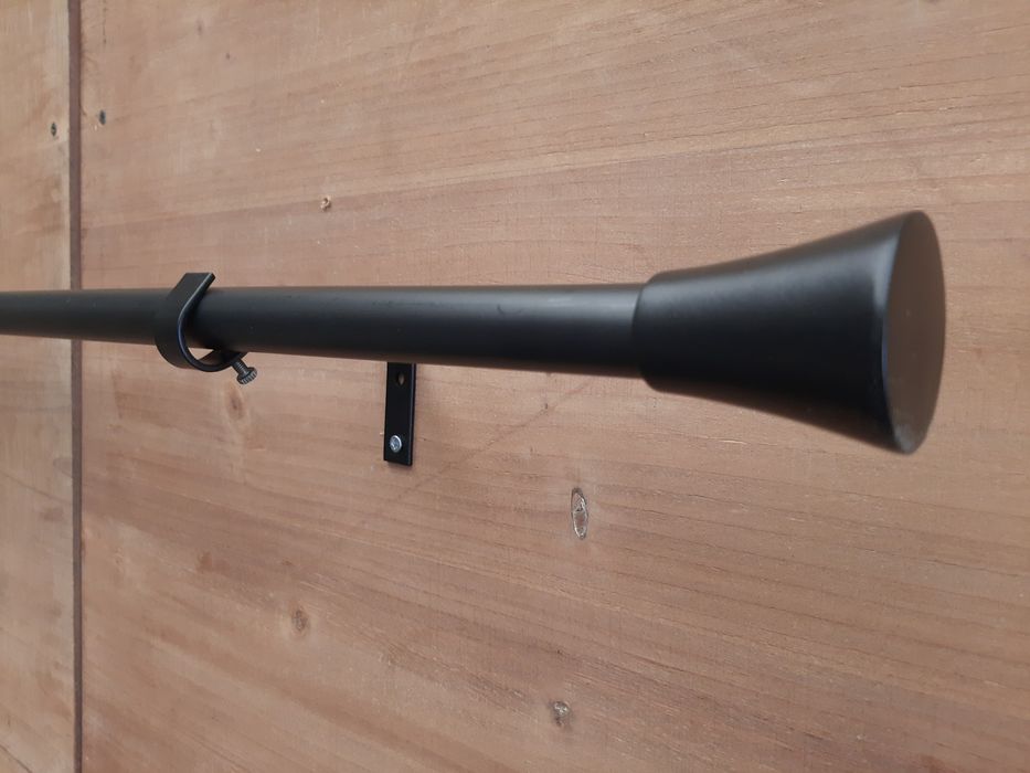 Regulowane karnisze złoty srebrny czarny