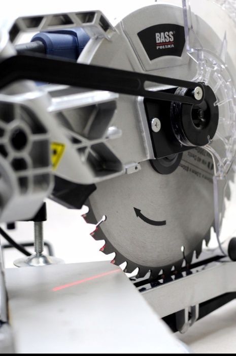 Пила торцовочная торцовка 255 мм 2500 Вт BASS диск торцювальна пилка