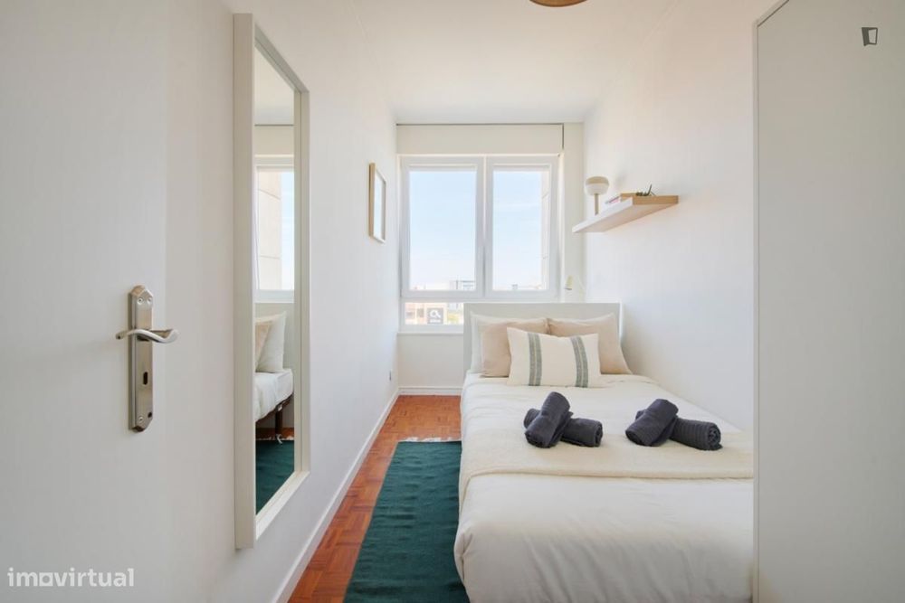 Quarto - localizado em Picoas Lisbon