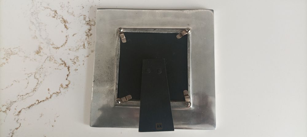 Metal and Bone Frame64575297530113121