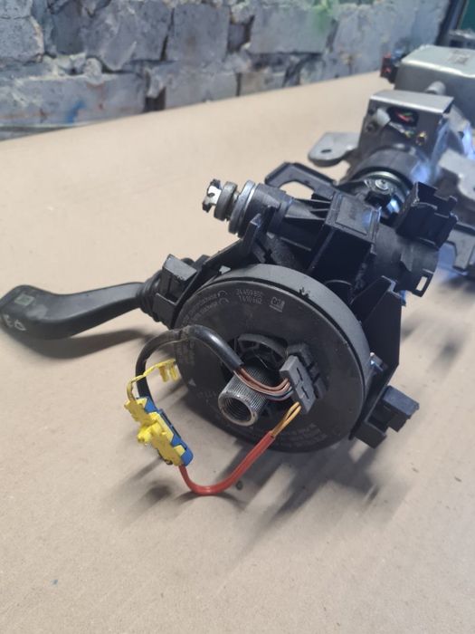 Кермова колонка електропідсилювачем Opel Corsa C Combo Опель 09115125