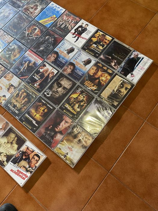 Lote de Filmes em DVD (54 unidades)