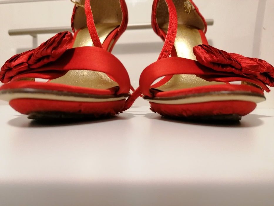 Przepiękne CZERWONE szpilki KAZAR