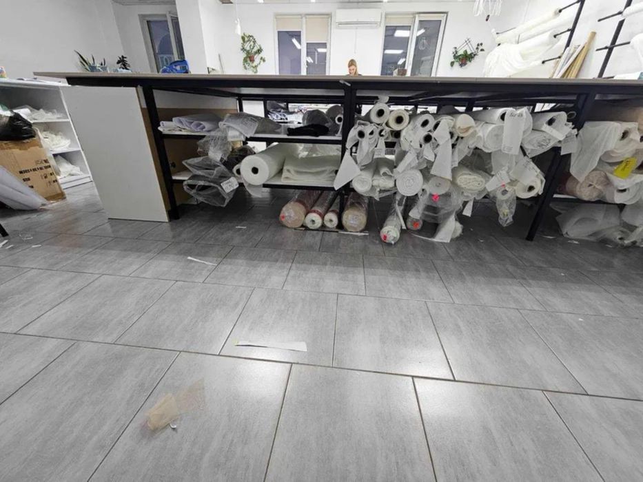 Продаж приміщення Зарічанська 3/1