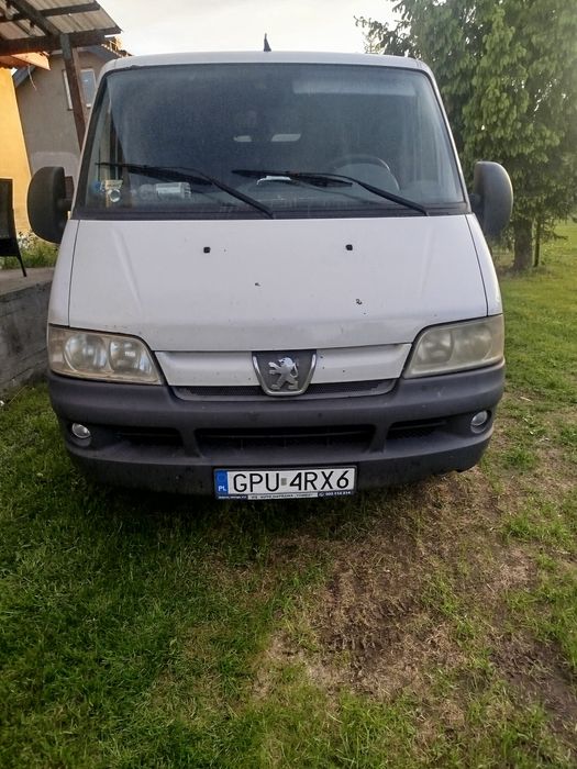 Sprzedam samochód Peugeot.