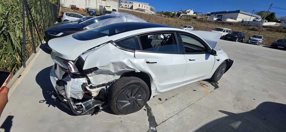 Tesla model 3 salvado 09.2026 3600km