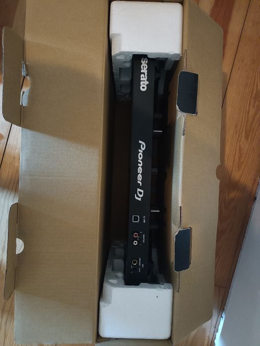 Controladora PIONEER DJ REV1