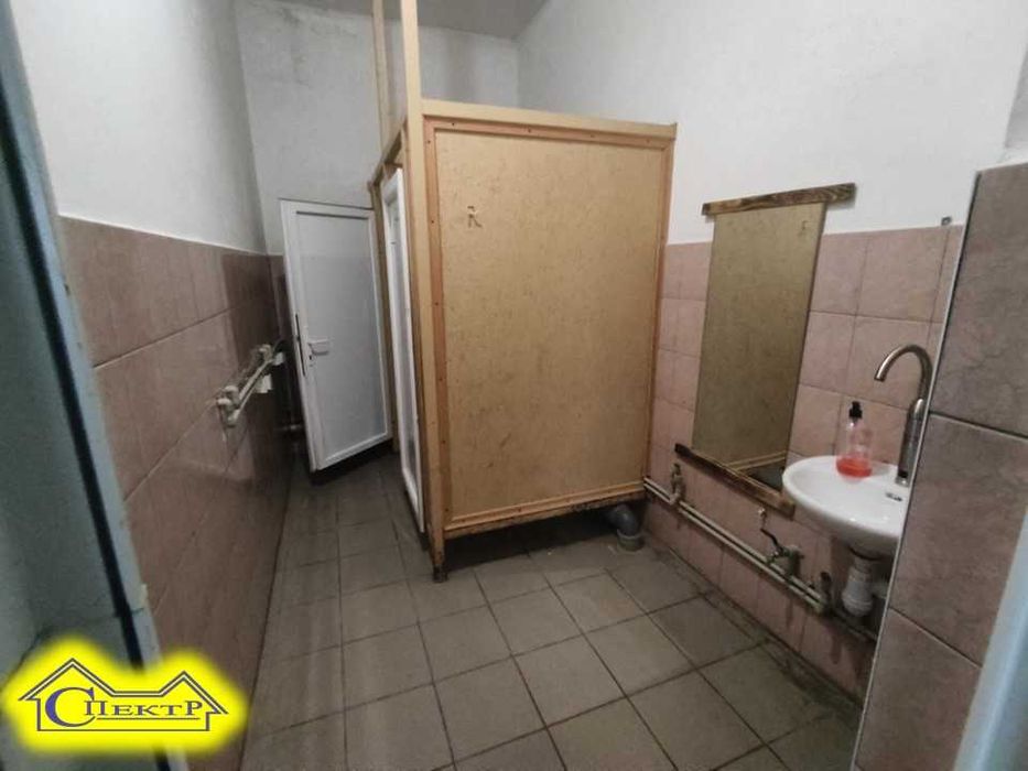 60кв.м. навпроти ринку Залізничний Вокзал