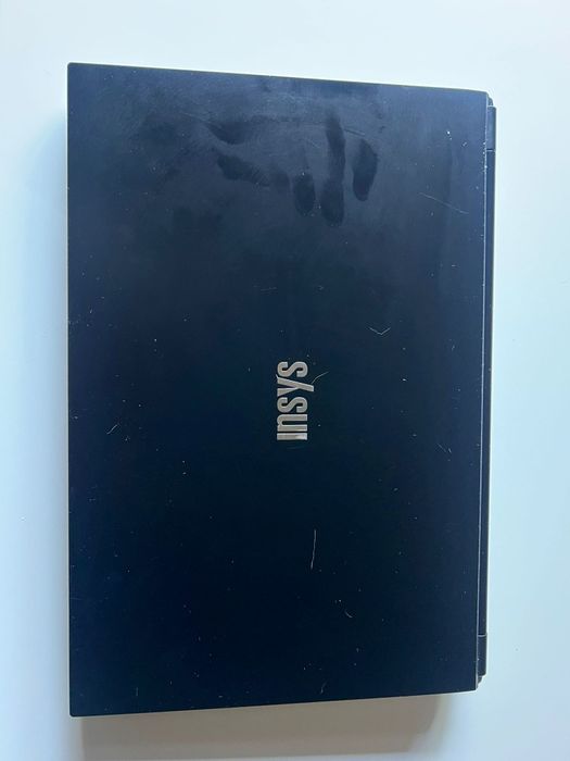 Pc portatil insys