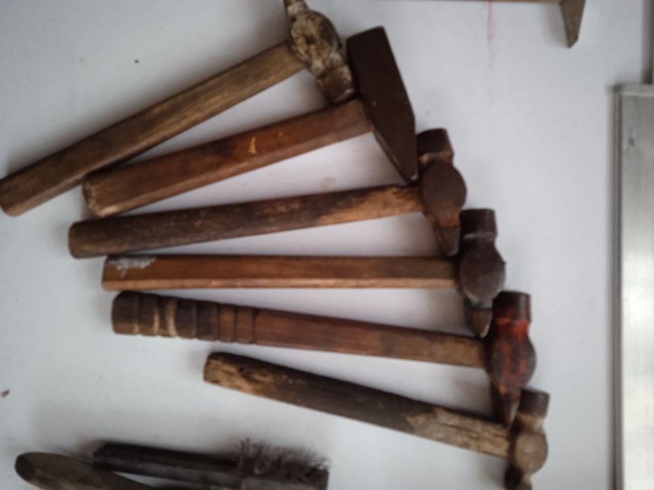 Продам молотки різні 60 гривень шт