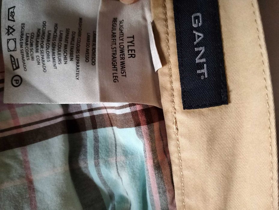 2 calças homem 1 Gant e 1 Hugo Boss