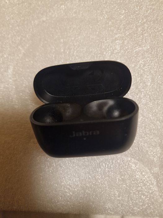 Etui Jaba Elite 4 Active sprawne