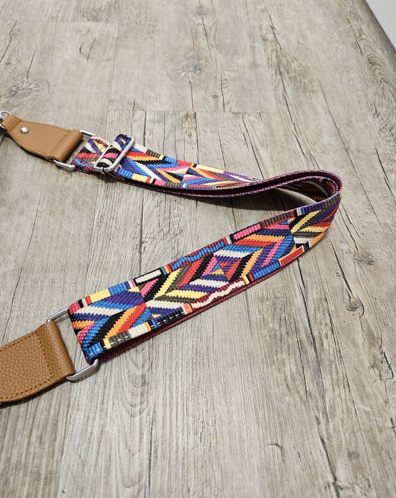 Nowa szara torebka z kosmetyczką i kolorowym paskiem