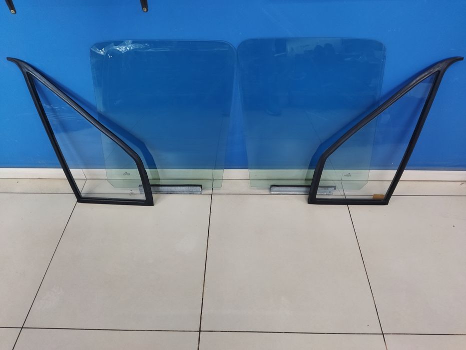 ЛТ стекло правое LT форточка левая скло боковое окно шрот