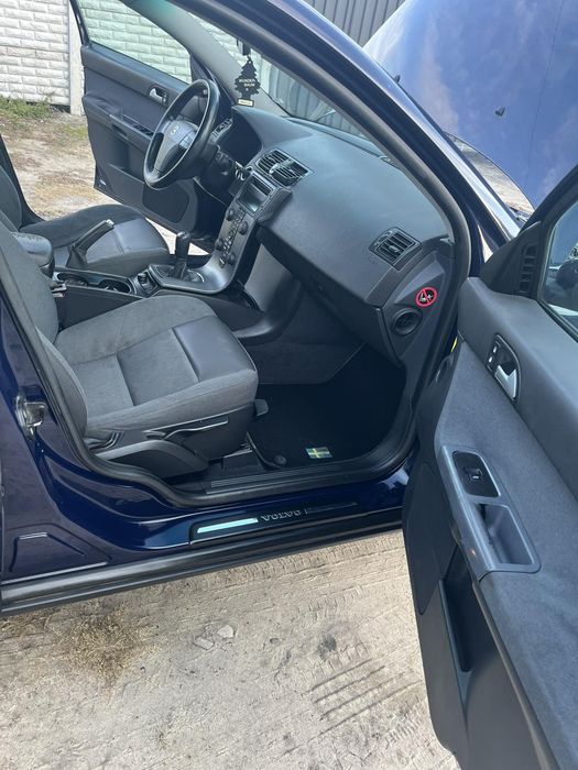 Продам  Volvo V 50    В Харькове !!!