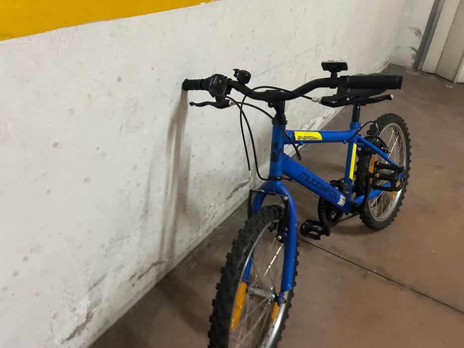Bicicleta criança roda 20 (7-10 anos)