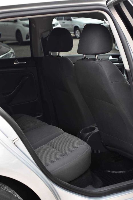 Volkswagen Golf 5 2008р. 1.6 бензин, обмін [Перший внесок від 20%]