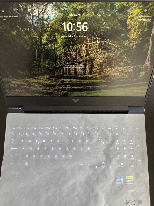 HP Victus 16-r0004ns