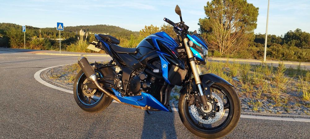 Suzuki gsx-s 750