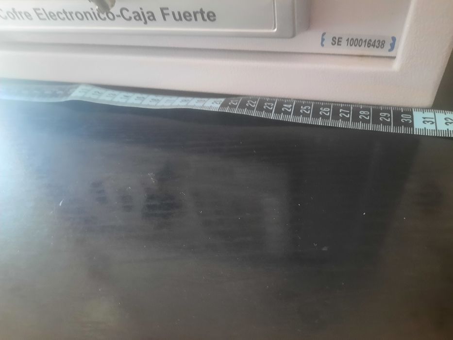 Cofre eletrónico em aço