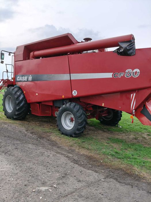 Kombajn zbożowy Case CF 80