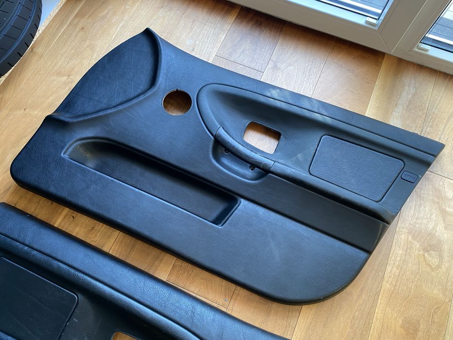 4x Boczki drzwiowe BMW E36 ładne ! Skóra. Szyte. Airbag.