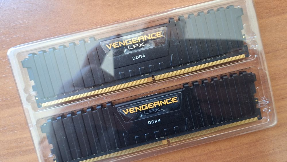 Memoria DD4 gama Vengeance 2x 8GB nota a memória e (nova) apenas testa