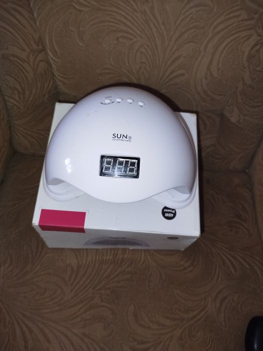 Продам лампу для маникюра Sun 5