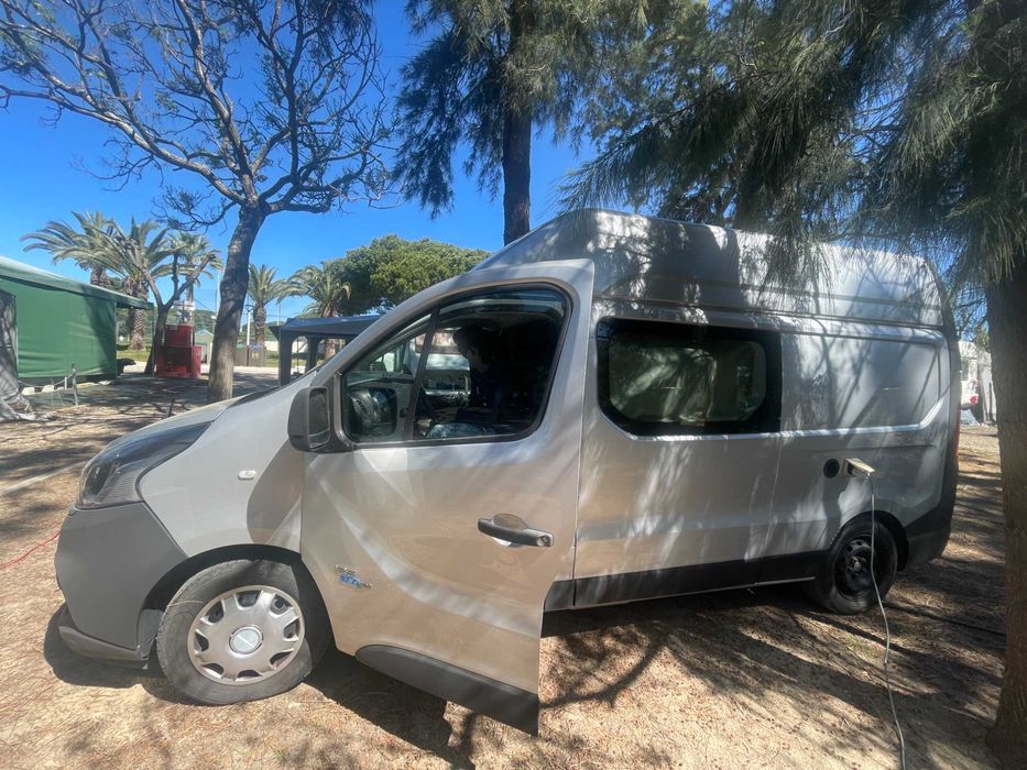 Autocaravana para quatro pessoas